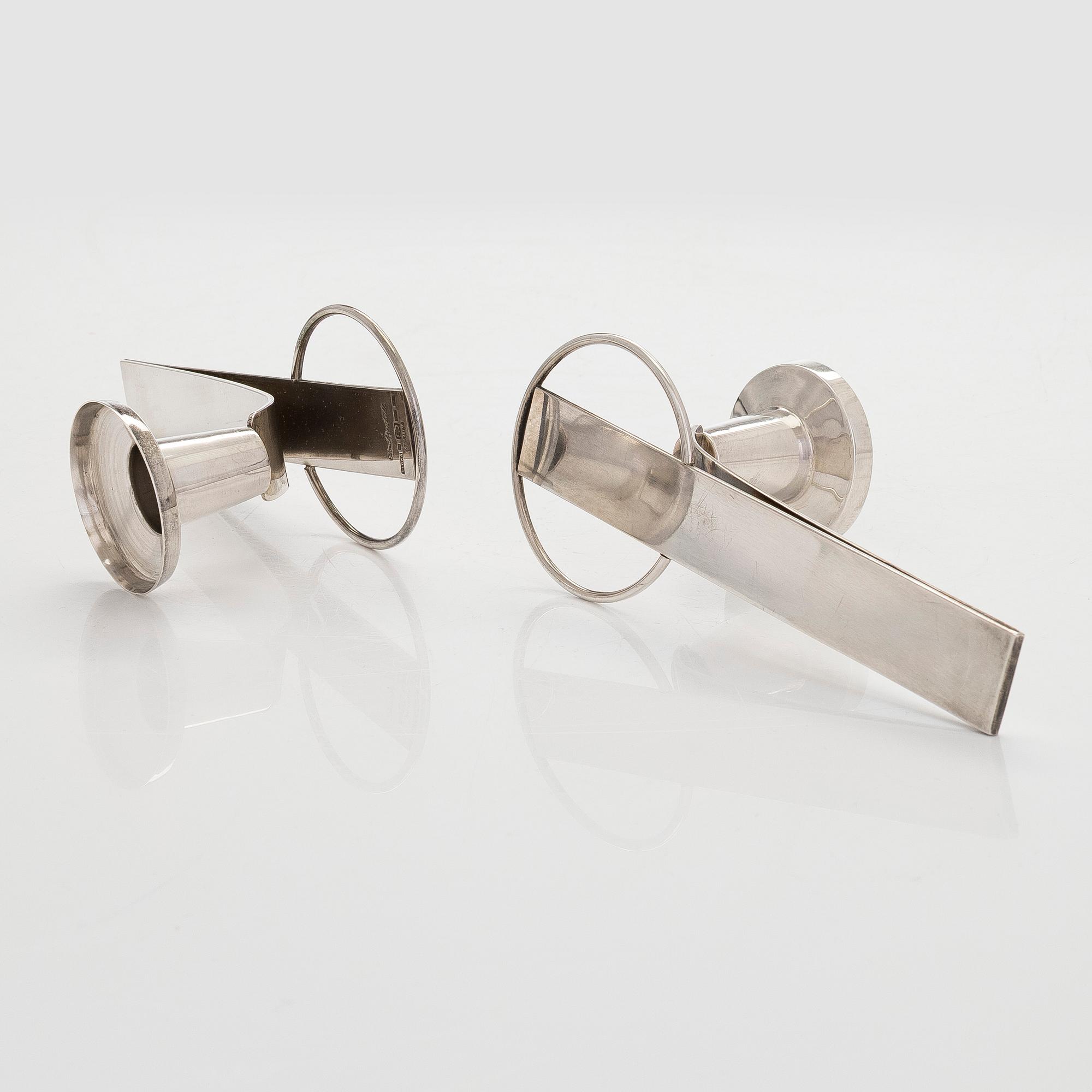Elon Arenhill, Ljusstakar, ett par, sterlingsilver, Malmö 1997.