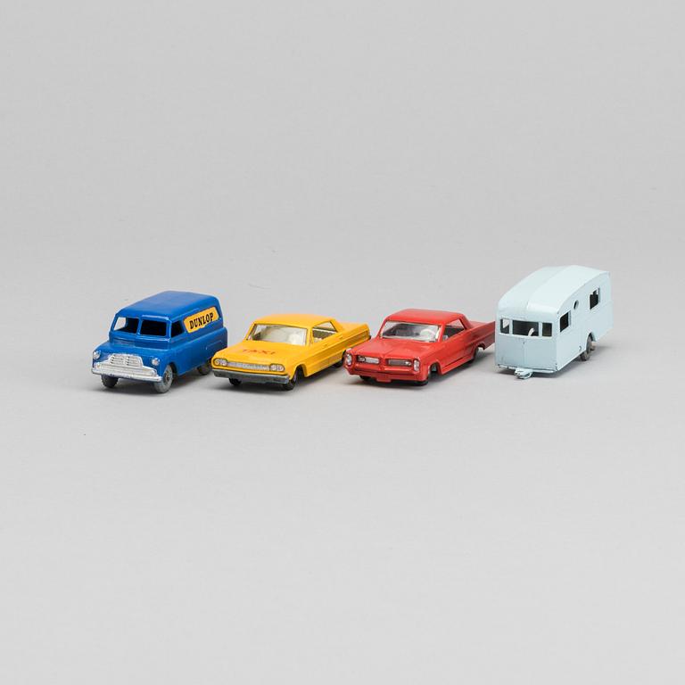 LESNEY MATCHBOX SERIES, 4 st, bland annat Chevrolet Impala Taxi RW 20C-3.