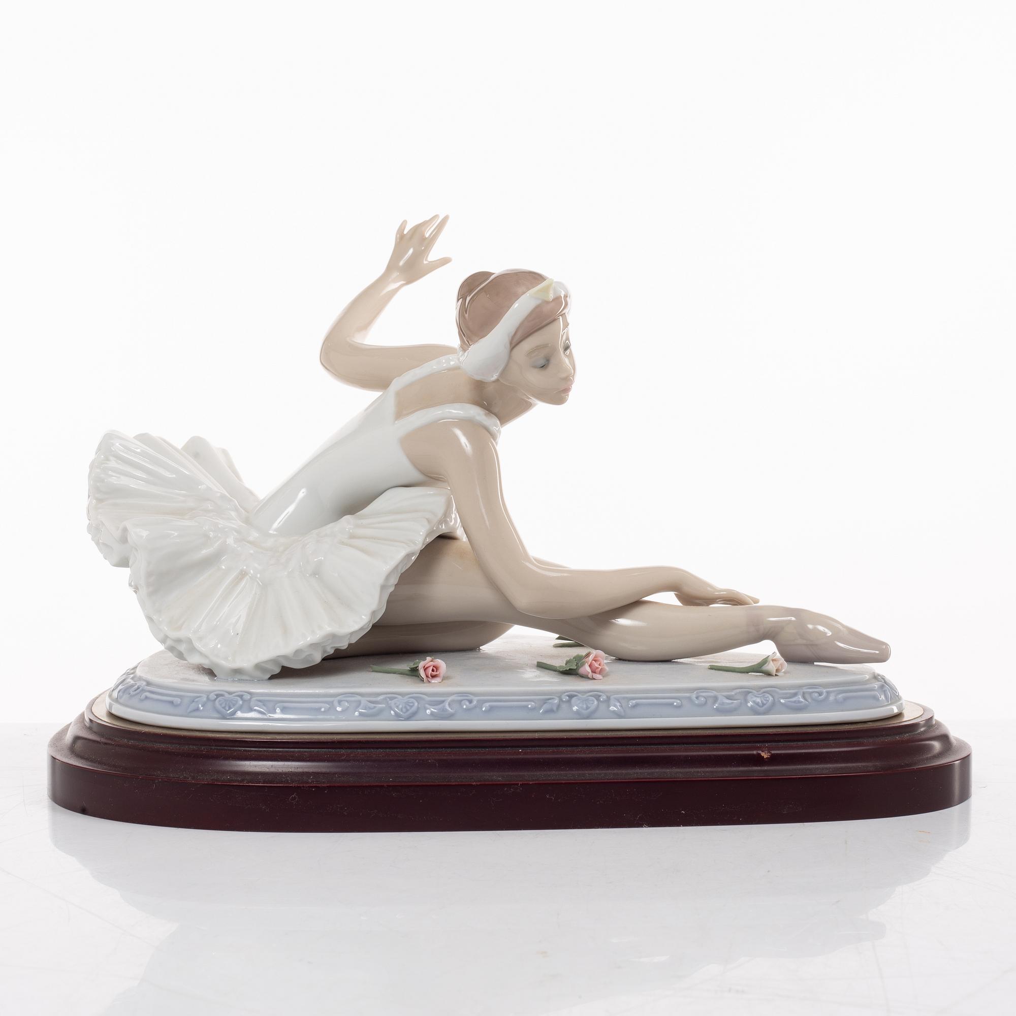 José Luis Alvarez, figurine, "Ovation", Lladró, Spain, 1998-99.