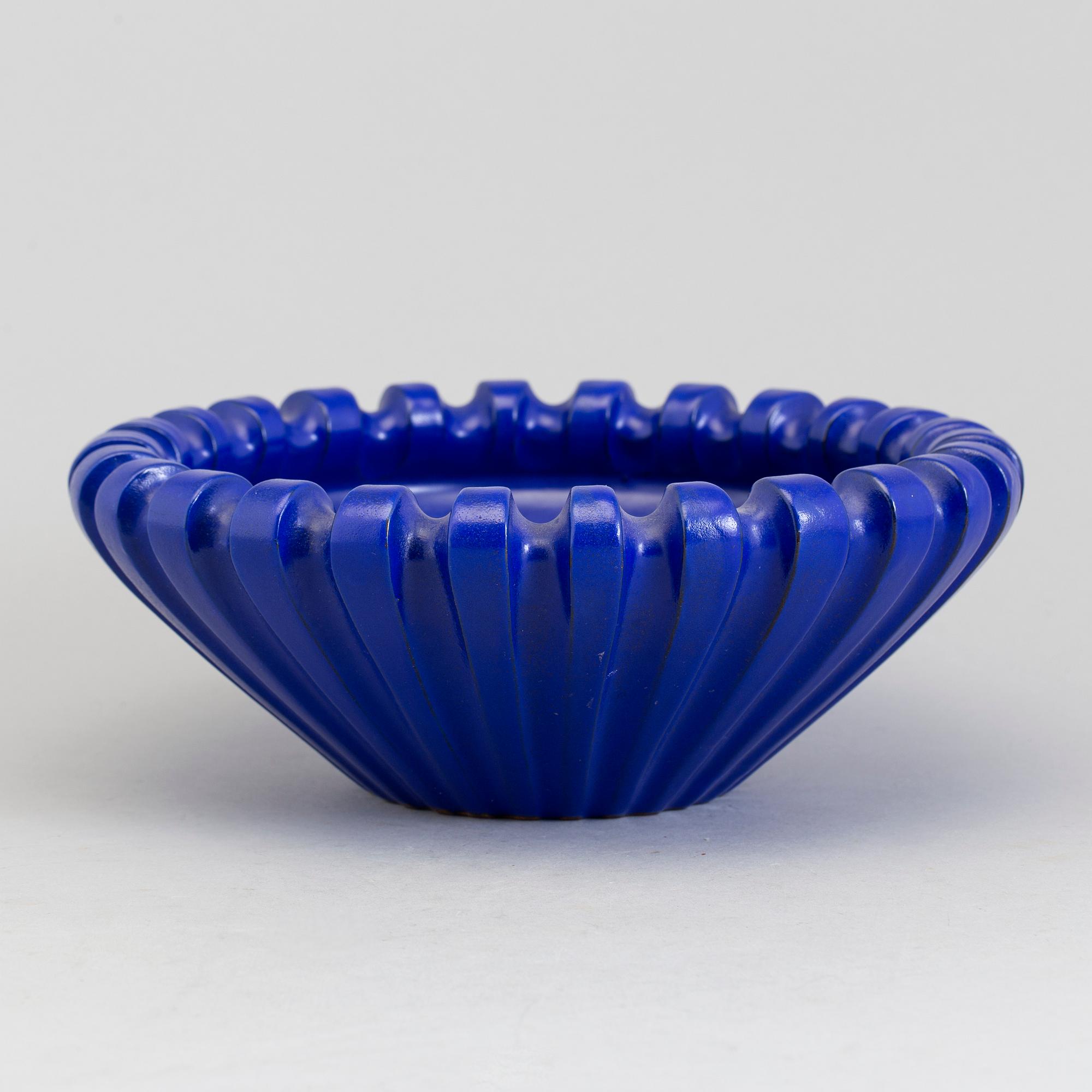 VICKE LINDSTRAND, skål,  lergods, Upsala Ekeby, 1944-1953.