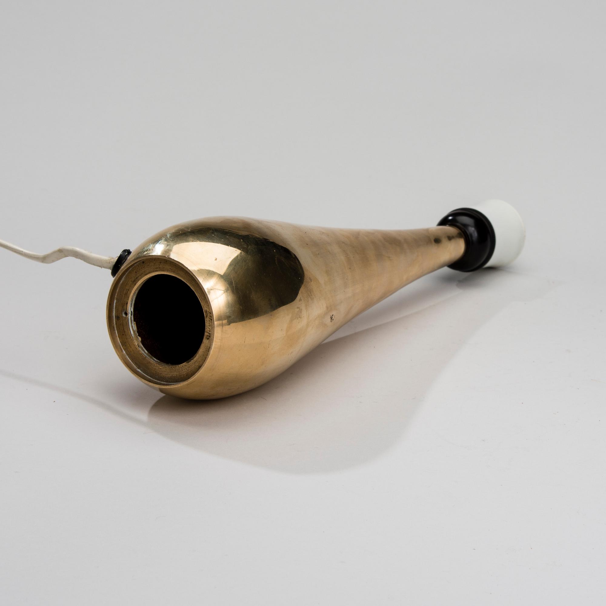 BORDSLAMPA, K11-22, Mauri Almari, Idman, 1900-talets mitt.