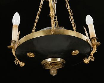TAKAMPEL, Karl Johanstil, början 1900-talets. Höjd 32 cm.