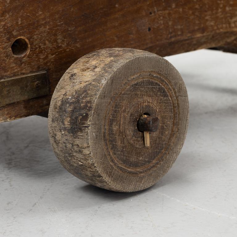 Salutkanoner, ett par, 1800-tal.