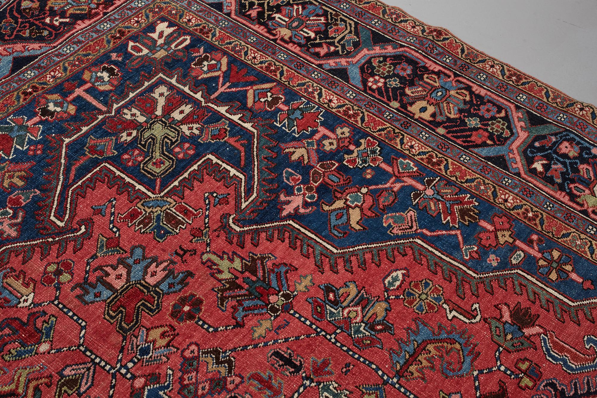 MATTO, a semi-antique Heriz, ca 589 x 345,5 cm.