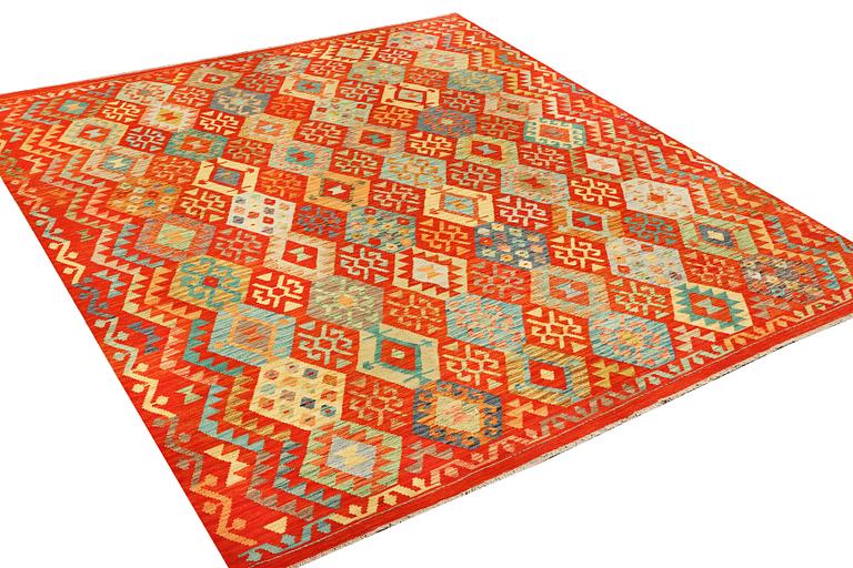 Matta, Kelim, ca. 302 x 257 cm.