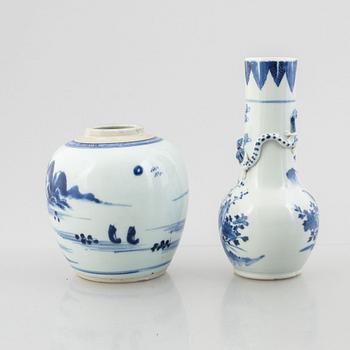 Four porcelain pieces, China, 19th and 20th century.