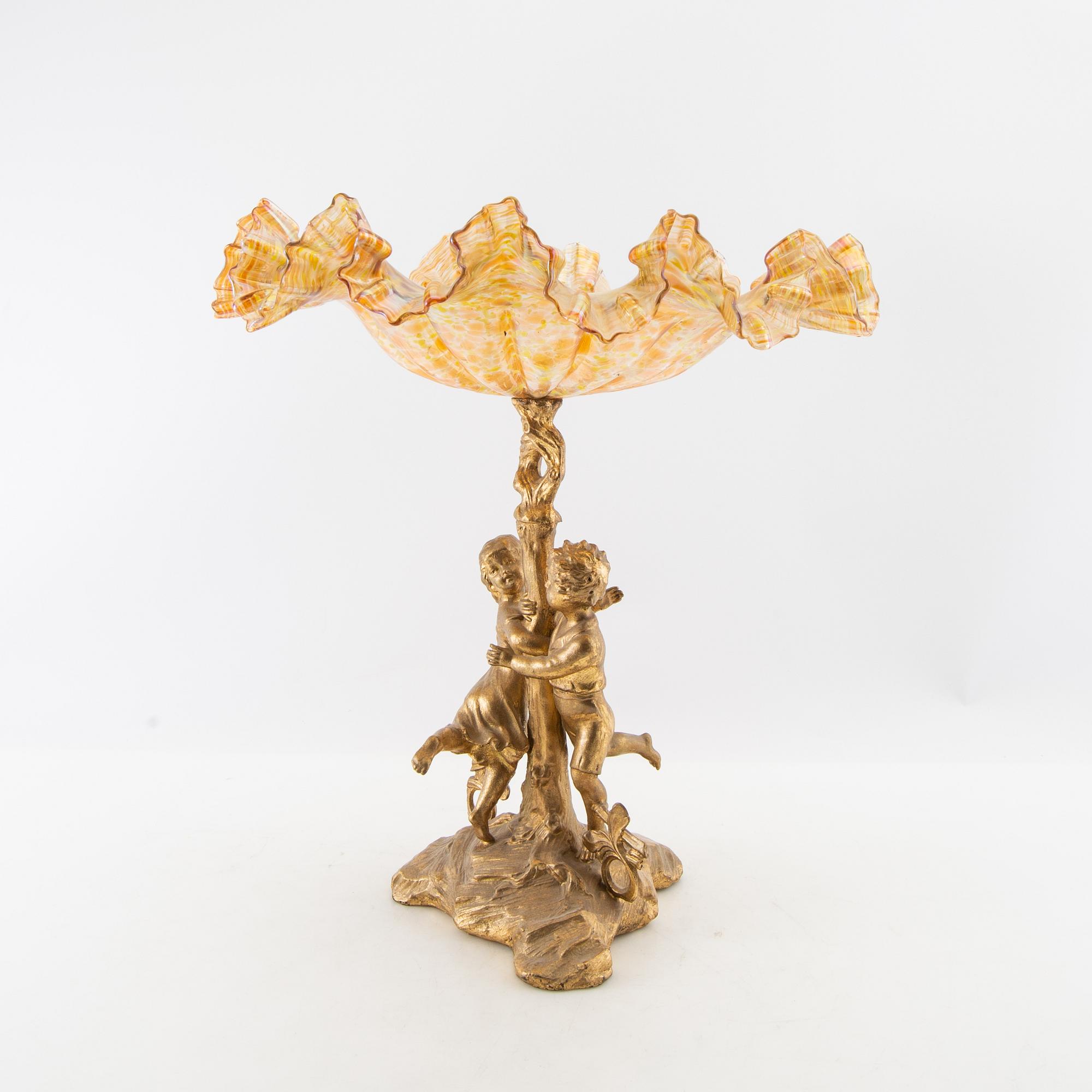 Goblet on foot, early 20th century.