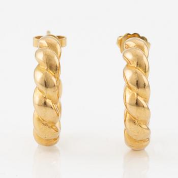 A pair of earrings 18K gold.