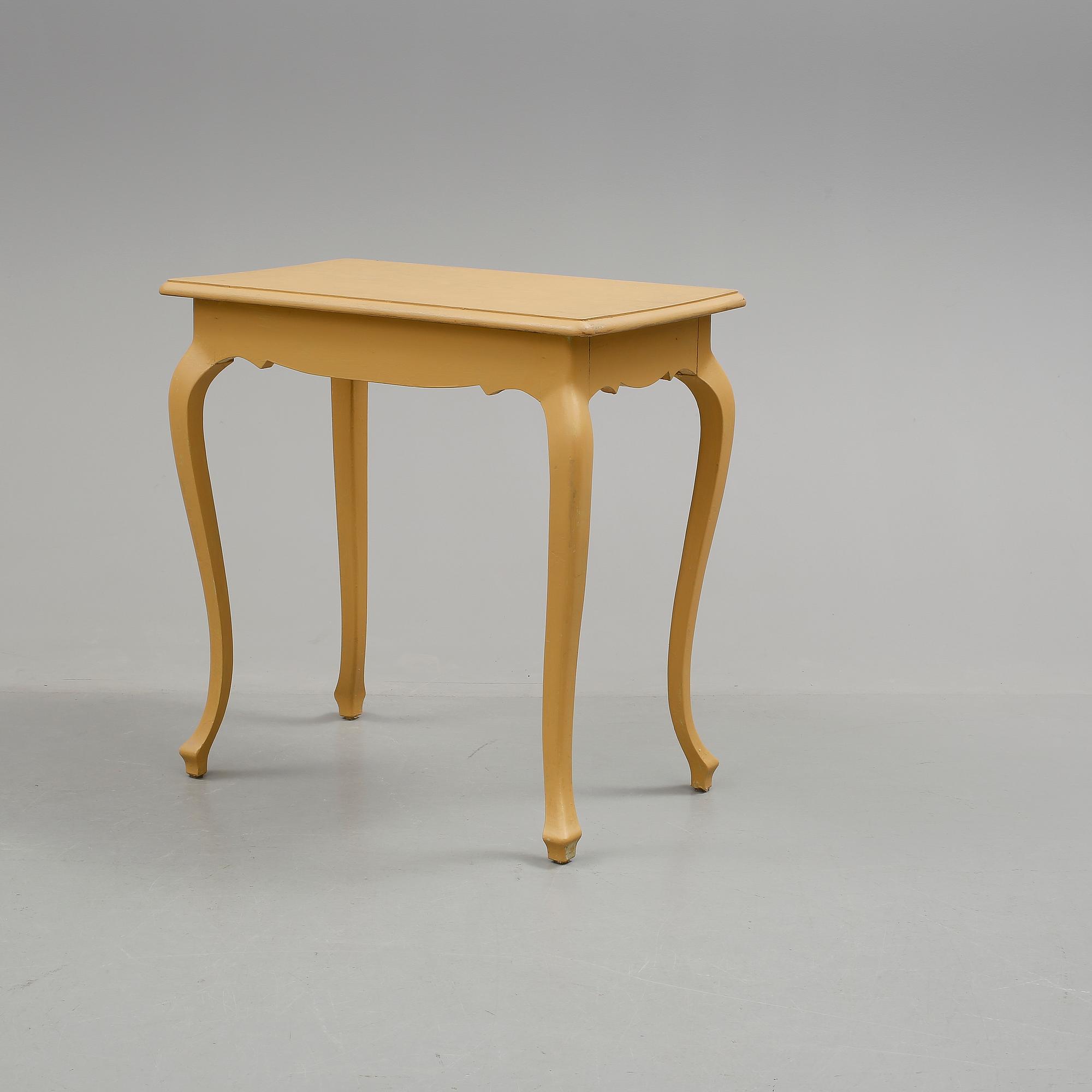 BORD. Rokokostil. 1900-tal.