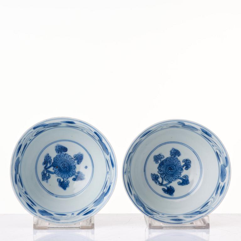 A pair of blue and whtie bowls, Ming dynasty, Wanli 17th Century with Chenghua mark.