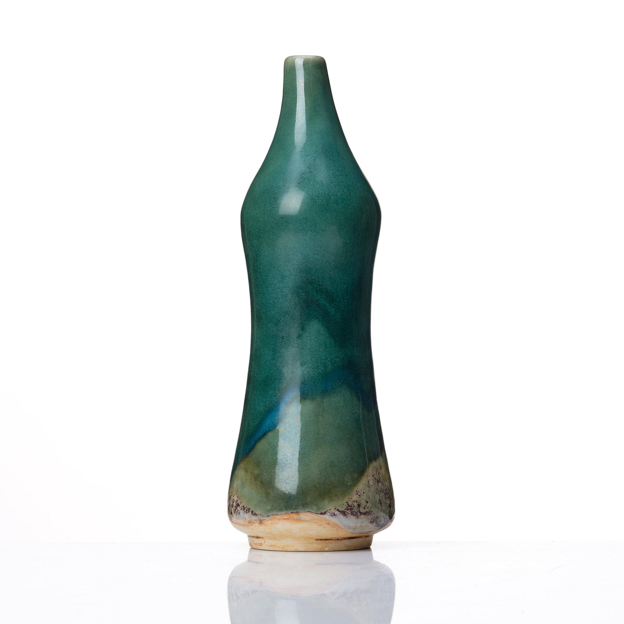 Toini Muona, a glazed ceramic vase, Arabia, Finland 1950s.