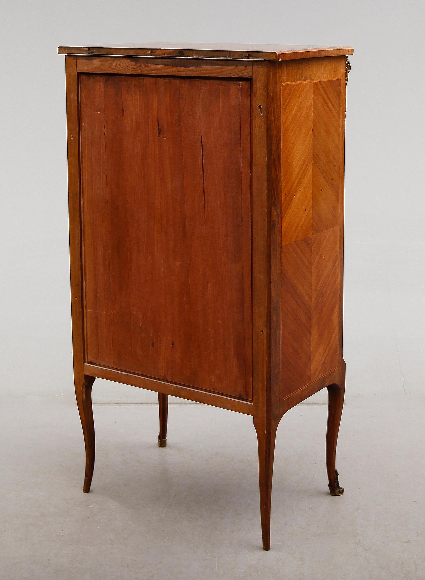 BAARIKAAPPI, kustavilaistyylinen, 1900-luvun puoliväli.