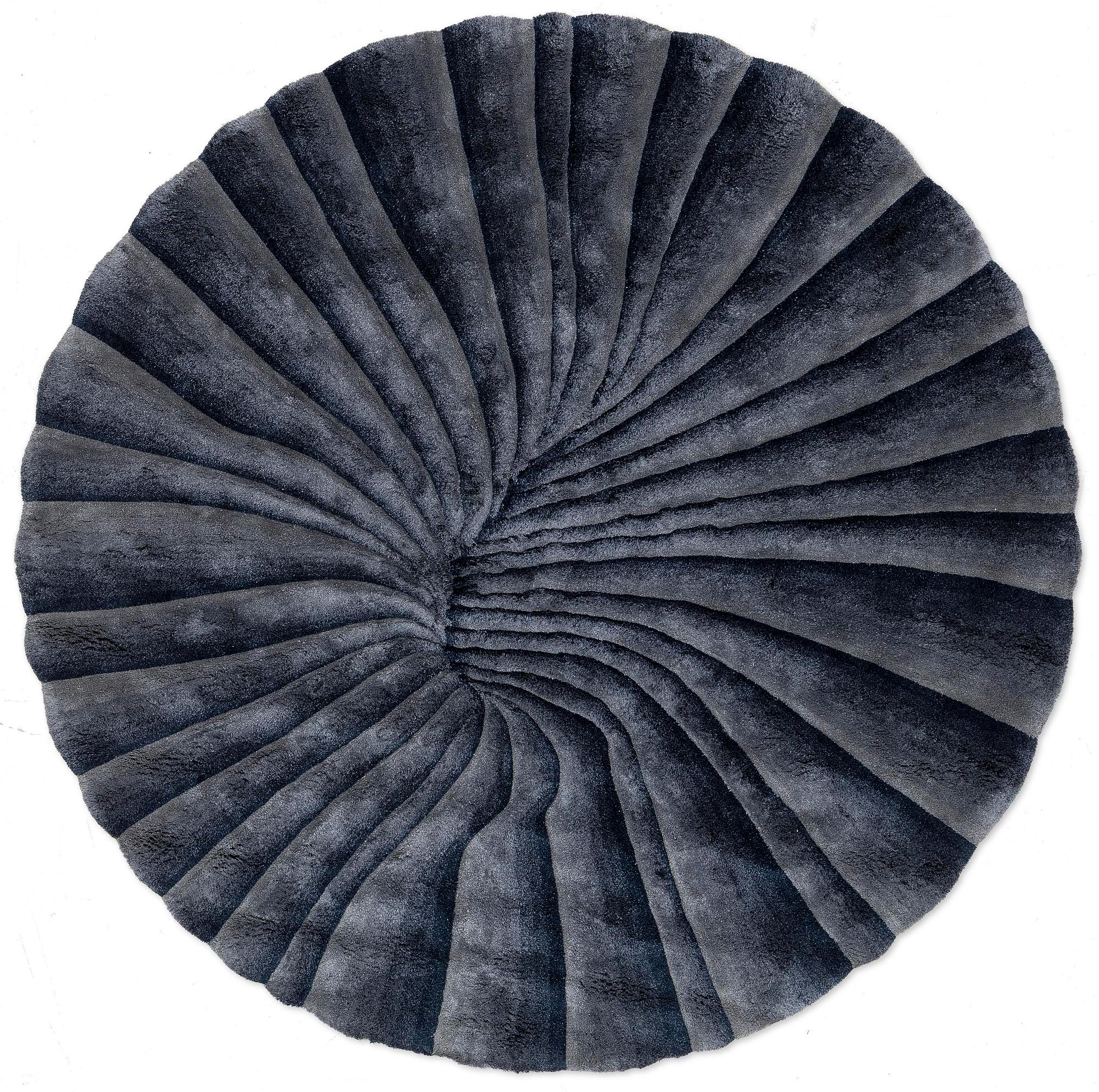 Diana Orving, a carpet 'Disappearance II', round diameter 300 cm, Ferreira de Sá, Portugal.