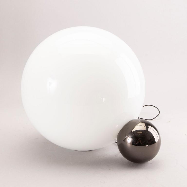 Michael Anastassiades, bordslampa  "copy cat" för Flos 2000-tal.
