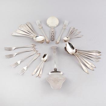 BESTICK, 29 delar, silver, Norge, olika modeller, 1900-tal. Total vikt ca 795 gram.