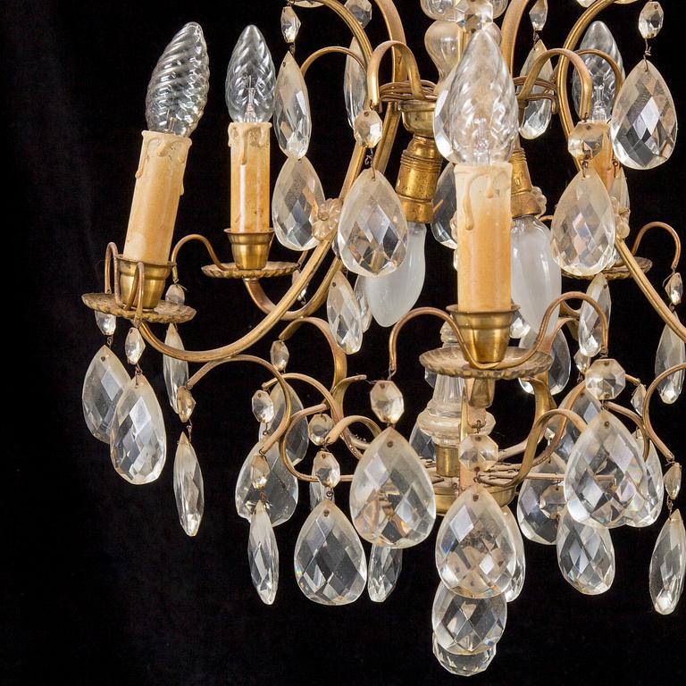 A mid 1900s ceiling light.