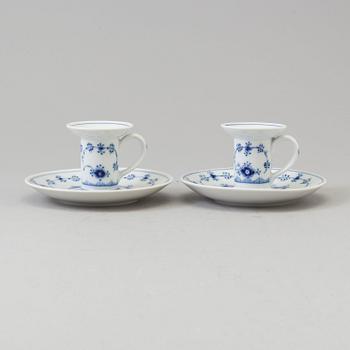 113 pieces of porcelain tableware from Royal Copenhagen, model "Musselmalet", 20th century.