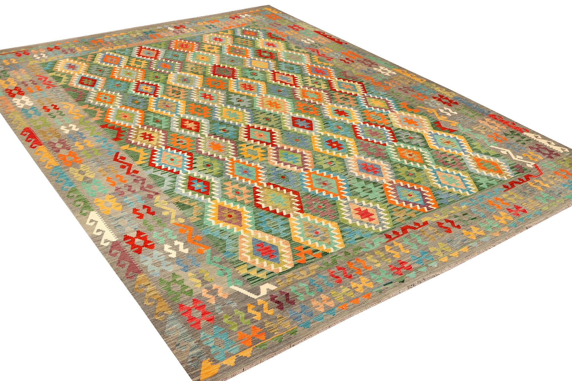 A Kilim carpet, c. 403 x 305 cm.