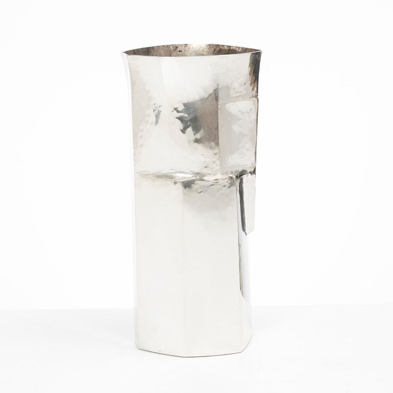 Rey Urban, a Sterling silver vase, Stockholm, 1975.