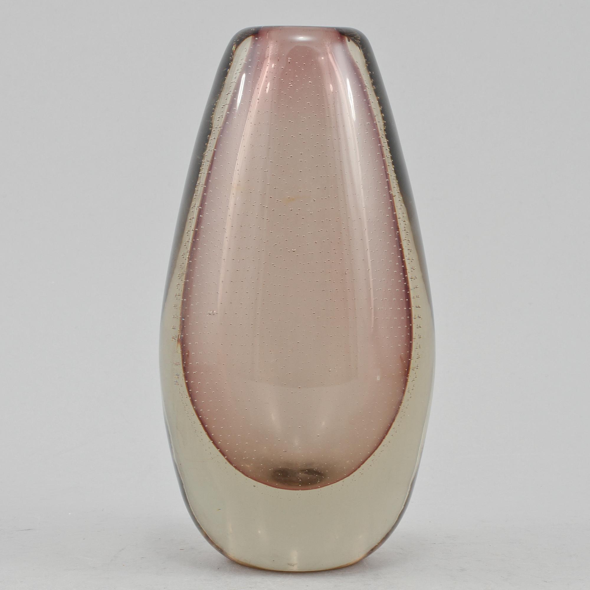 VAS, glas, Gunnel Nyman, signerad och daterad 1947.