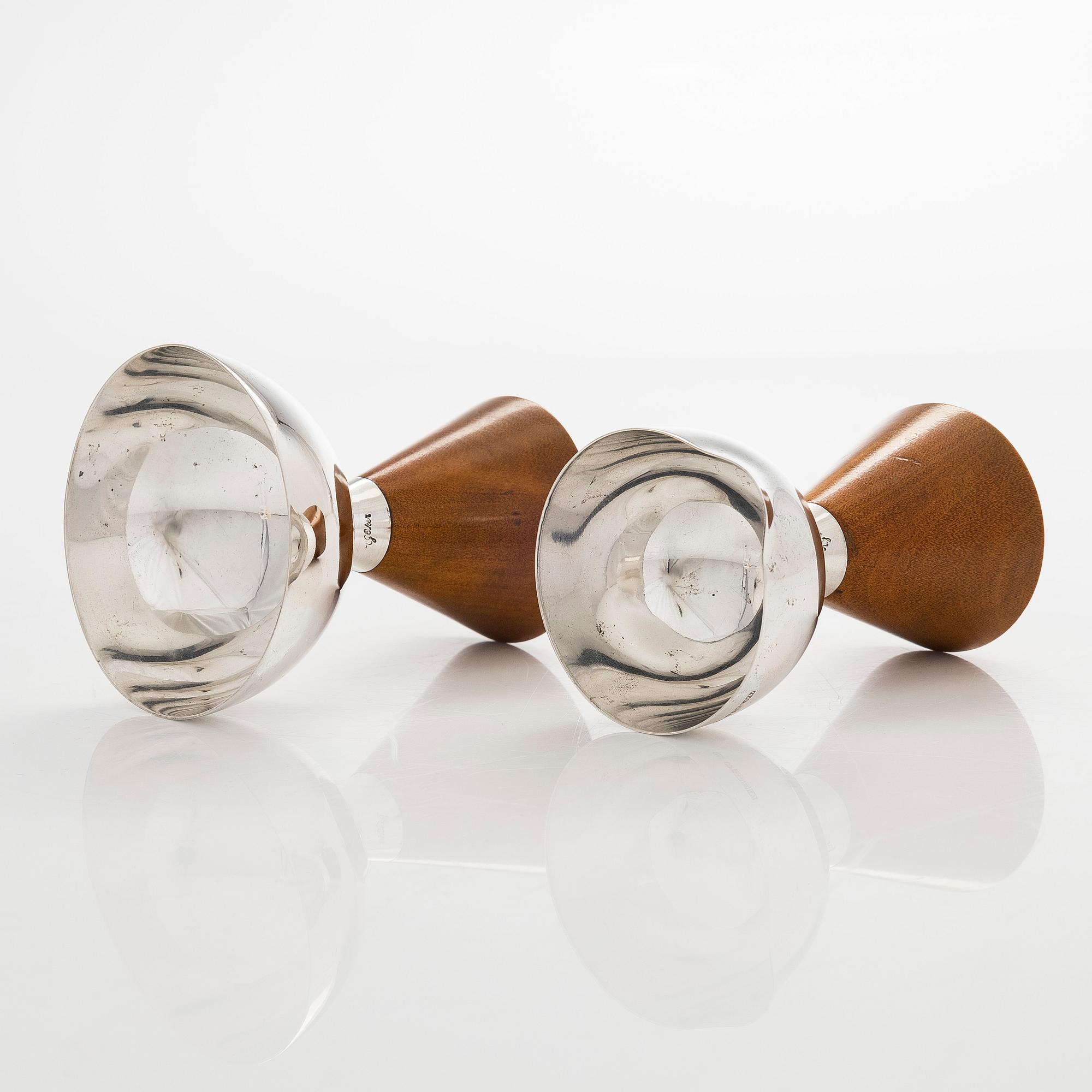 Anna-Greta Eker, sokerikko ja kermakko, hopea ja mahonki, Auran Kultaseppä, Turku 1962.