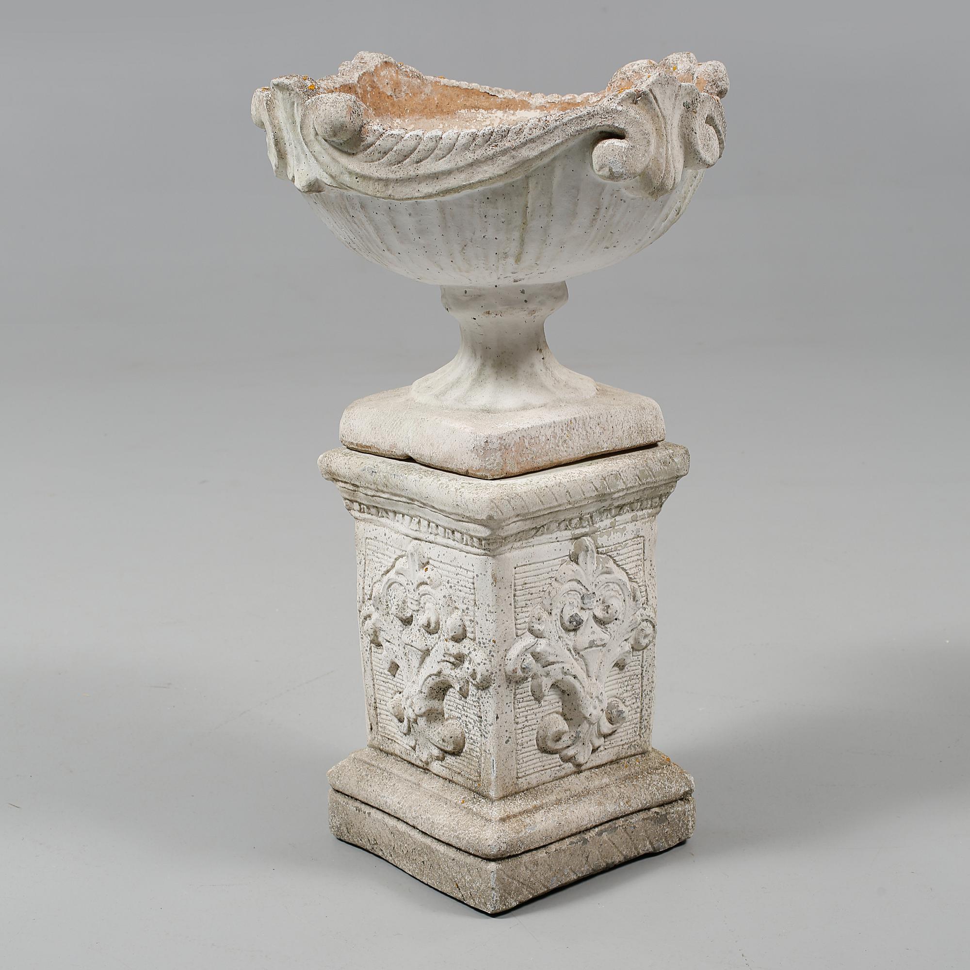 FÅGELBAD/TRÄDGÅRDSURNA, gjutmassa, 1900-tal.