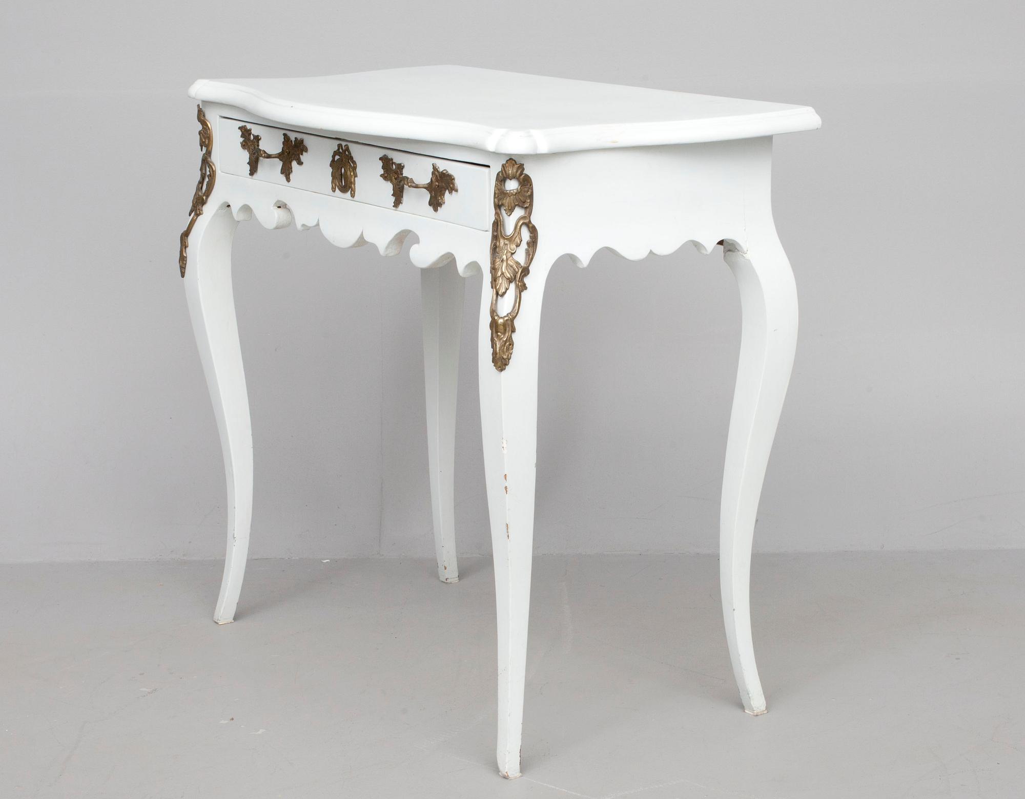 PÖYTÄ, rokokoo, 1700-luvun loppupuoli.