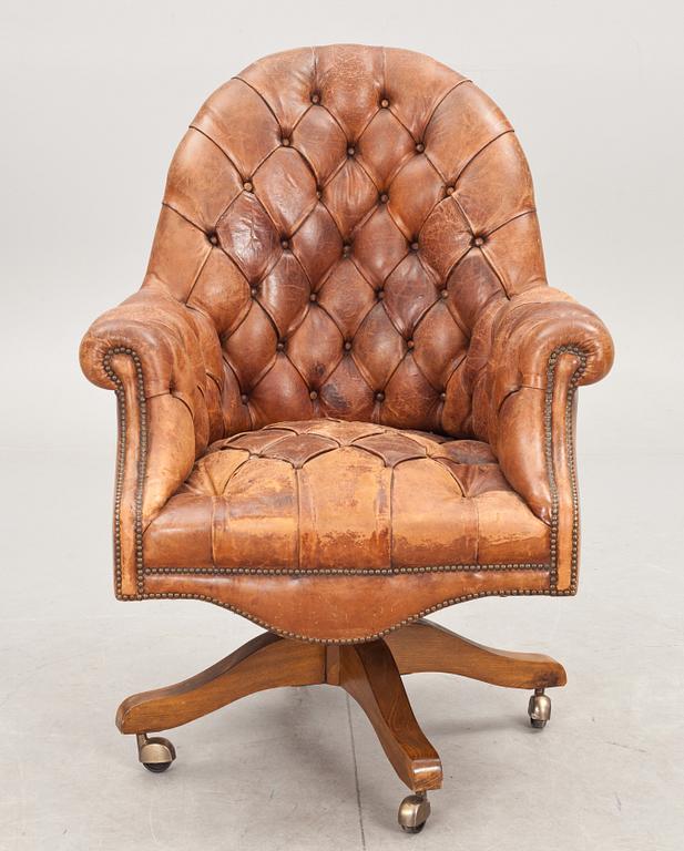 KONTORSSTOL, engelsk stil, 1900-talets andra hälft.