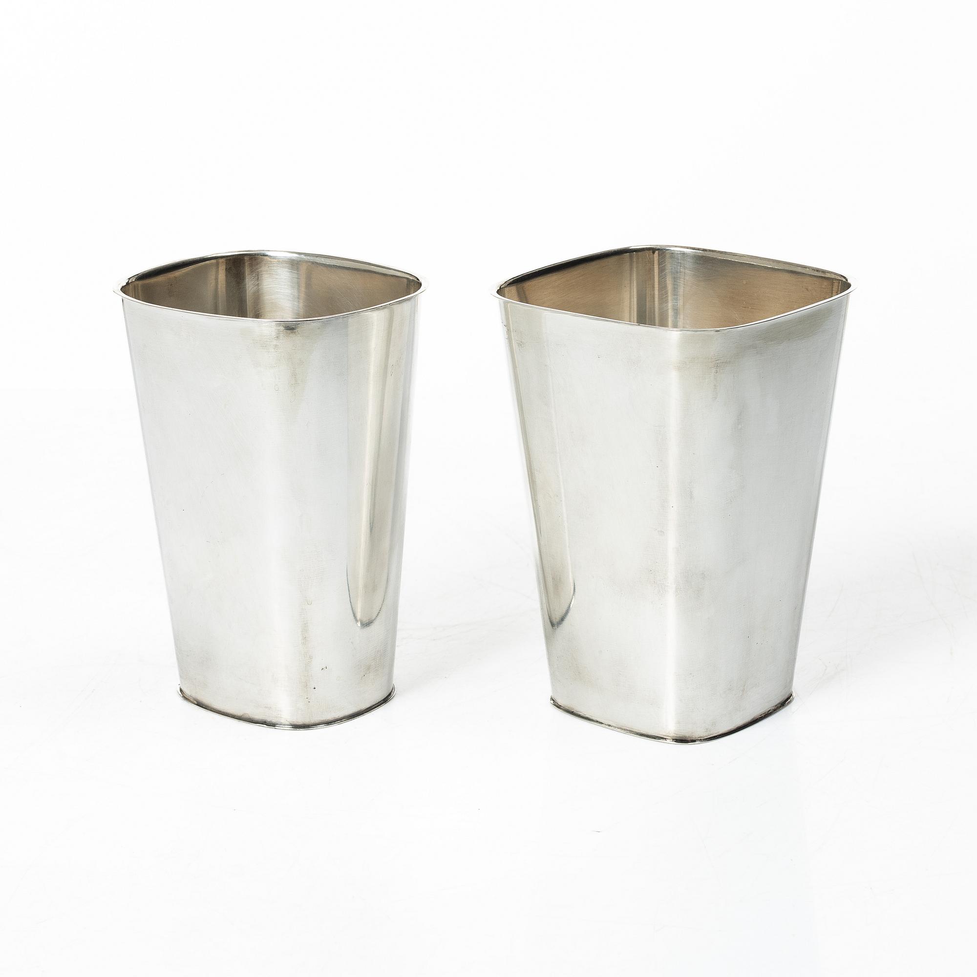 Gustaf Janson, vaser, 2 st, sterlingsilver, CG Hallberg, Stockholm, 1959.