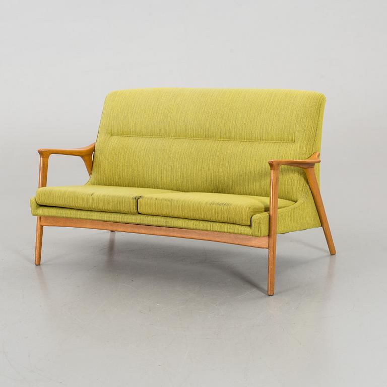 A 1950s sofa by Bröderna Andersson.