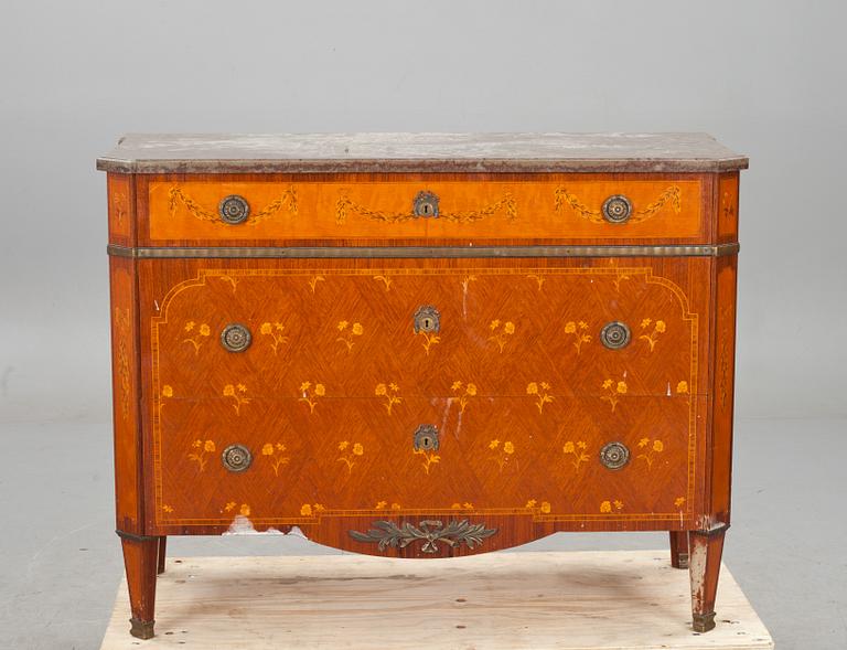 BYRÅ, gustaviansk stil. 1900-talets första hälft.