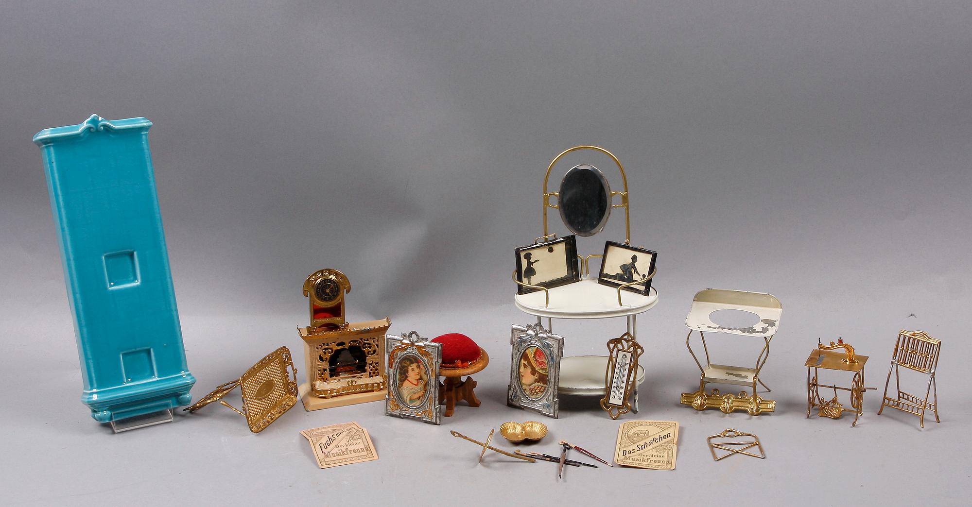 PARTI DOCKMÖBLER, 1900-tal.