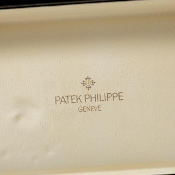 Patek Philippe, box.