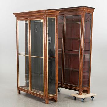 A pair of early 20th century cabinets.