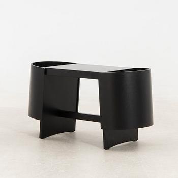 Koishi Futatsumata, bänk "Kiulu" för Artek Finland 2000-tal.