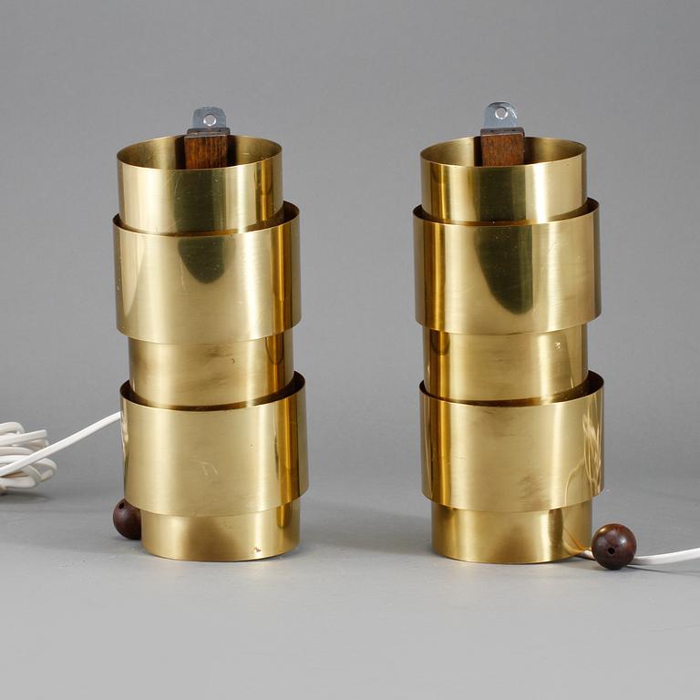 VÄGGLAMPOR, ett par, troligen Hans-Agne Jakobsson, Markaryd, 1900-talets andra hälft.