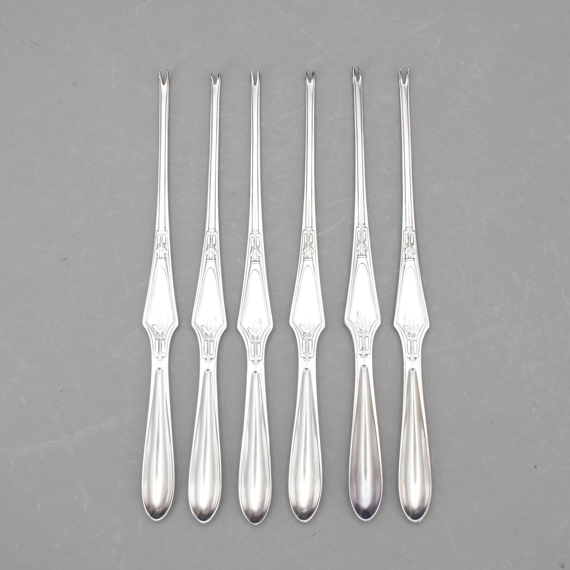 HUMMERGAFFLAR, 6 st, nysilver, ej stämplade, 1900-talets första hälft.