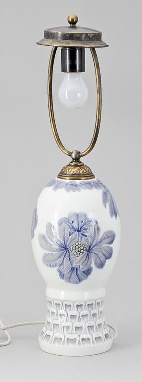 LAMPFOT, porslin, trol Royal Copenhagen.