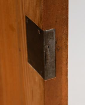 SPEGELSKÄNK, 1800-talets andra hälft.