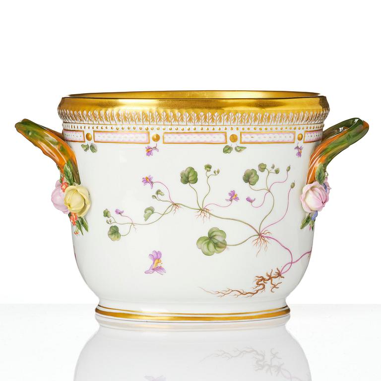 Ytterfoder/Vinkylare, porslin. 'Flora Danica', Royal Copenhagen, Danmark, 1900-tal.