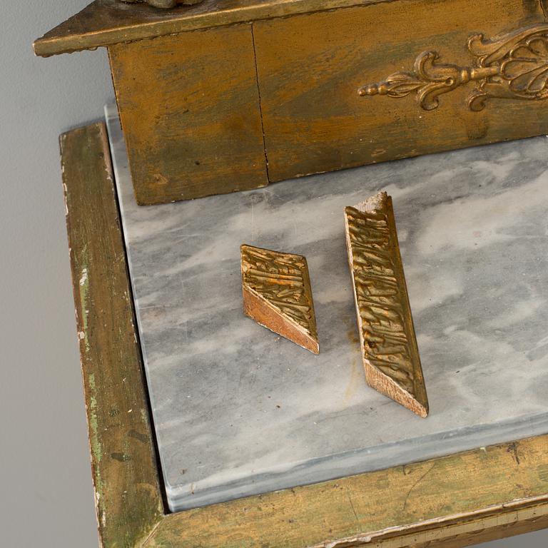 A EMPIRE CONSOLE TABLE AND MIRROR, FIRST HALF OF 19TH CENTURY.