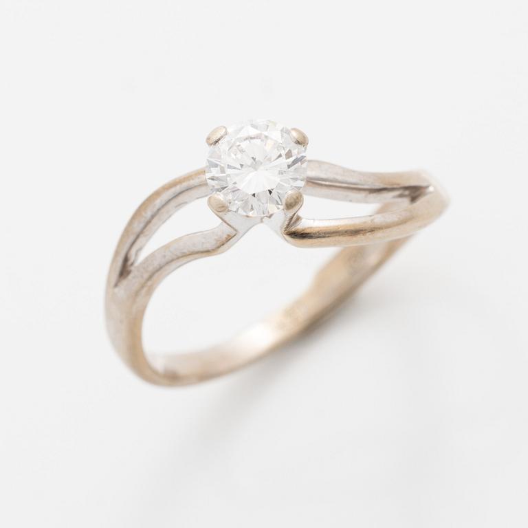 18K white gold ring with a brilliant-cut diamond, approx. 0.65 ct.