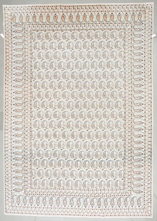 MATTA, möjligen Ghom. Ca 397x277 cm.