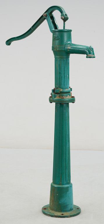 TRÄDGÅRDSPUMP, gjutjärn, 1900-talets första hälft.
