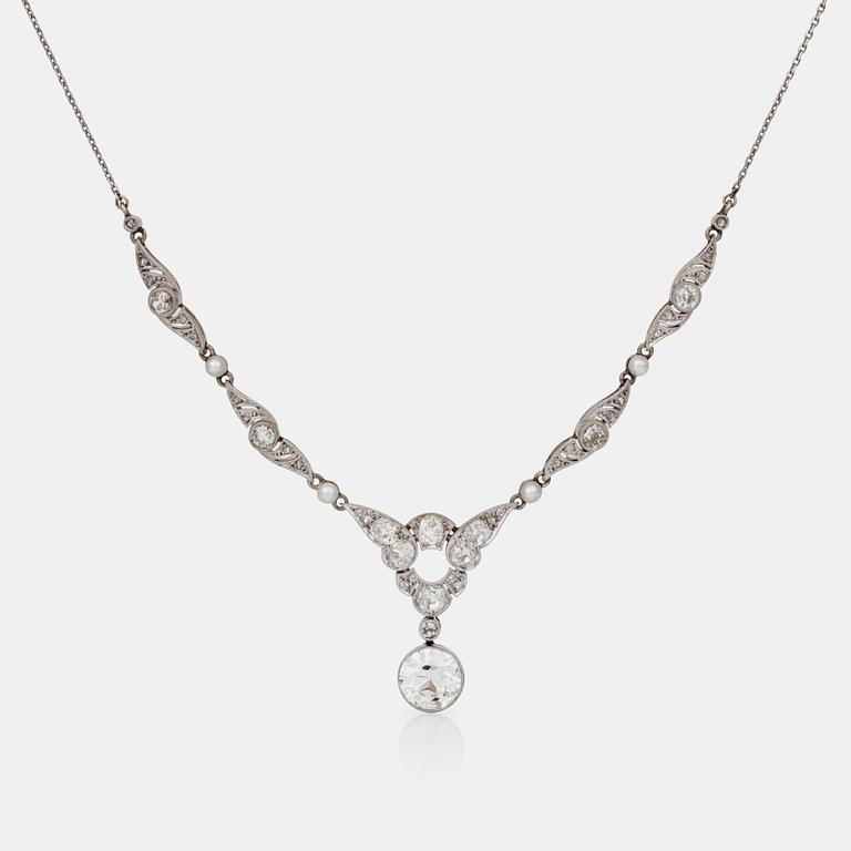 COLLIER med gammalslipade diamanter och pärlor, 1910-tal.