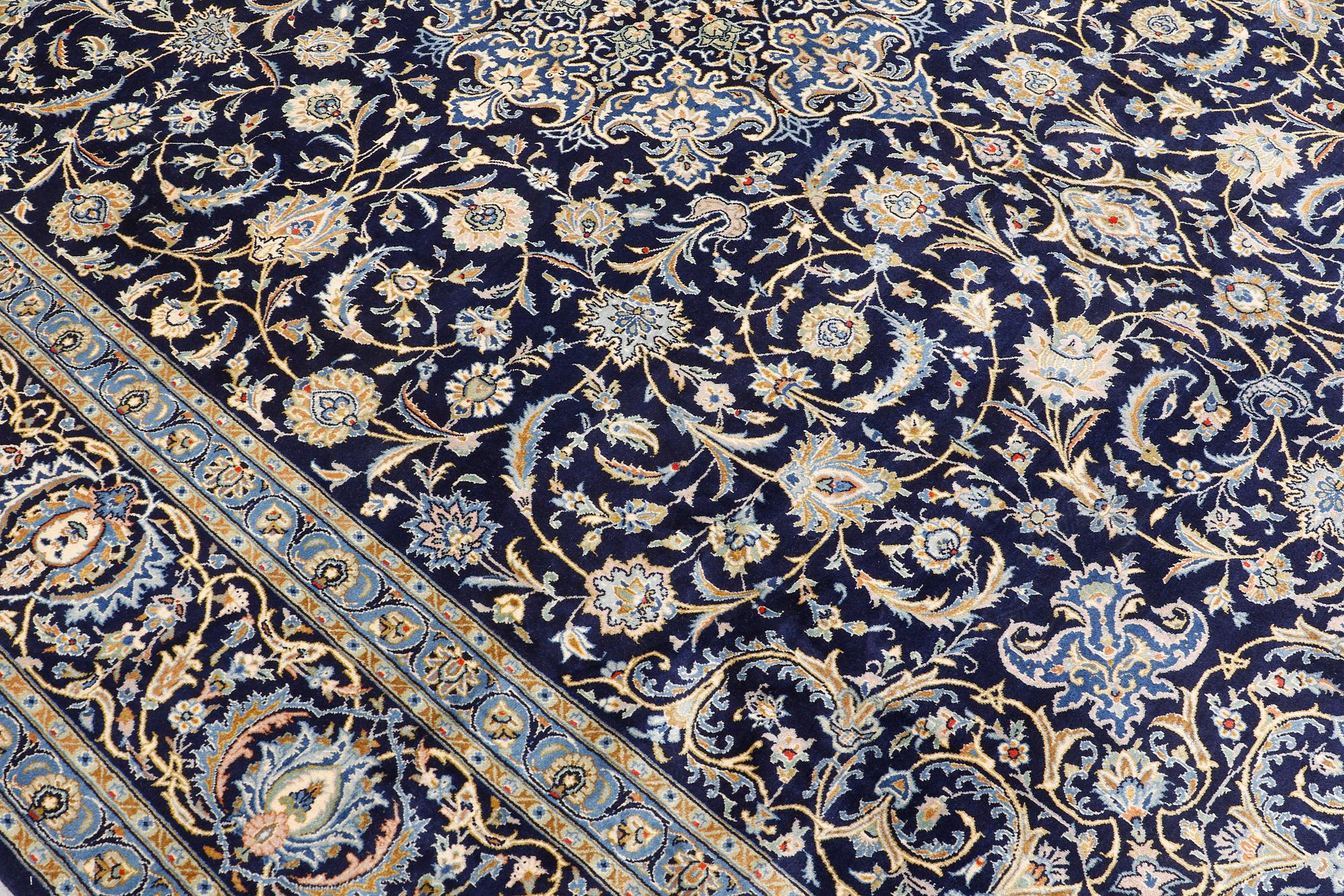A carpet, Kashan, ca 423 x 313 cm.