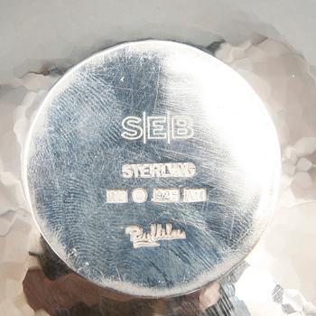 SKÅL, sterlingsilver, Rey Urban, Stockholm, 1999. Vikt 336 gram.