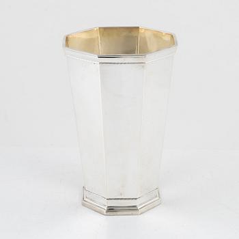 Jacob Ängman, vase, silver, GAB, Stockholm 1945.