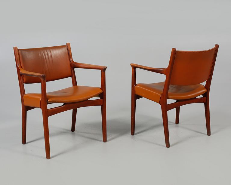 KARMSTOLAR, ett par, Hans J. Wegner, Johannes Hansen, 1900-talets andra hälft.