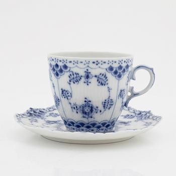 Royal Copenhagen, servisdelar, 12 st, porslin, "Musselmalet", Danmark.